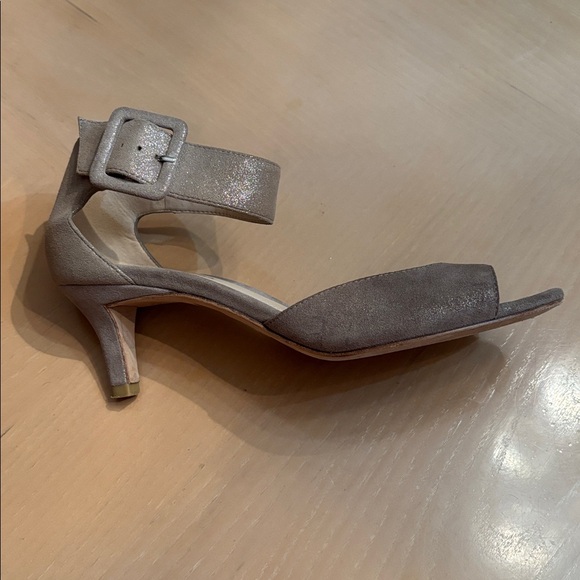 Pelle Moda Gold Metallic Berlin Brushed Leather Kitten Heel Pumps - Size 7.5 - Picture 4 of 9